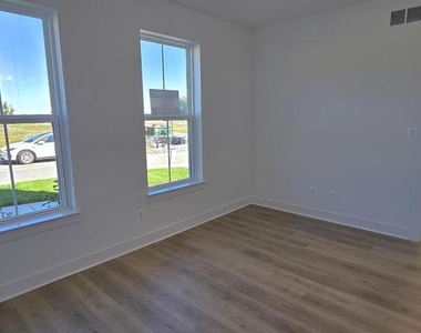 1726 Blacksmith Way - Photo Thumbnail 6