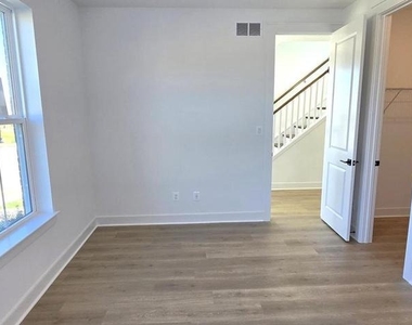 1726 Blacksmith Way - Photo Thumbnail 5