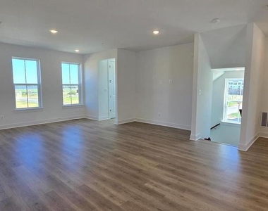 1726 Blacksmith Way - Photo Thumbnail 24