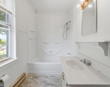 815 Maple Avenue N - Photo Thumbnail 36