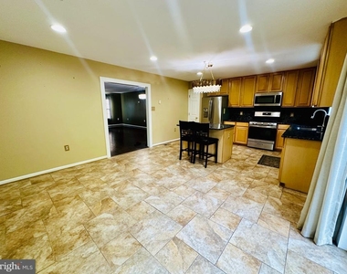 4719 Ashforth Way - Photo Thumbnail 12
