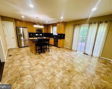 4719 Ashforth Way - Photo Thumbnail 10