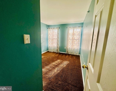 4719 Ashforth Way - Photo Thumbnail 23