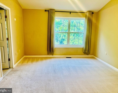 4719 Ashforth Way - Photo Thumbnail 15