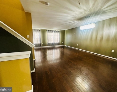 4719 Ashforth Way - Photo Thumbnail 7