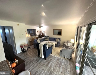 38319 Thistle Lane - Photo Thumbnail 3