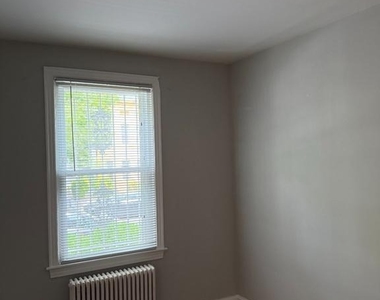 321 Adams Street Ne - Photo Thumbnail 14