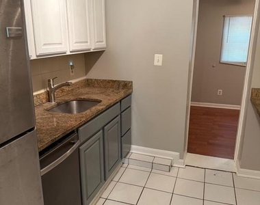 321 Adams Street Ne - Photo Thumbnail 24