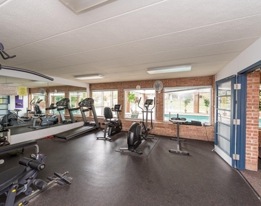 2108 Pauline Boulevard - Photo Thumbnail 19