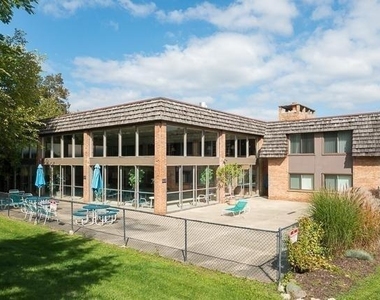 2108 Pauline Boulevard - Photo Thumbnail 17