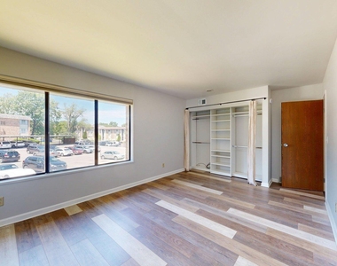 2108 Pauline Boulevard - Photo Thumbnail 15