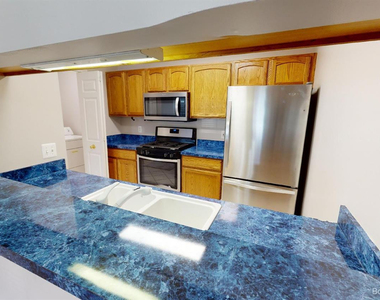 2666 S Knightsbridge Circle - Photo Thumbnail 3