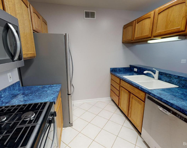 2666 S Knightsbridge Circle - Photo Thumbnail 1