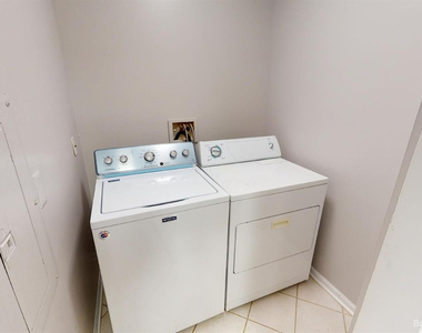 2666 S Knightsbridge Circle - Photo Thumbnail 4