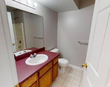 2666 S Knightsbridge Circle - Photo Thumbnail 9