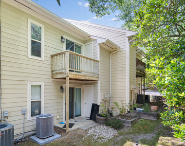 1513 E Franklin Street - Photo Thumbnail 2