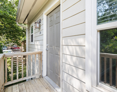 1513 E Franklin Street - Photo Thumbnail 13