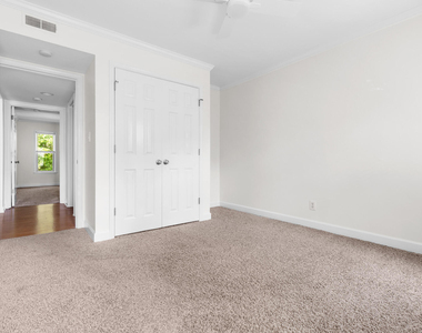 1513 E Franklin Street - Photo Thumbnail 4