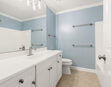 1513 E Franklin Street - Photo Thumbnail 6