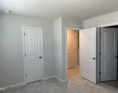 608 Gimari Drive - Photo Thumbnail 9