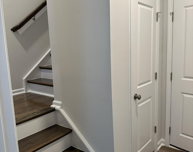 608 Gimari Drive - Photo Thumbnail 40
