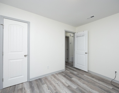 3017 Wedgedale Avenue - Photo Thumbnail 26