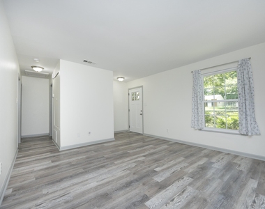 3017 Wedgedale Avenue - Photo Thumbnail 12
