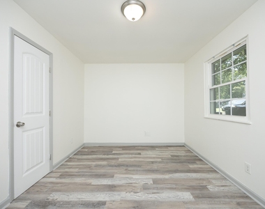 3017 Wedgedale Avenue - Photo Thumbnail 23