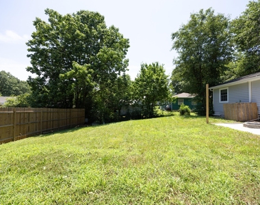 3017 Wedgedale Avenue - Photo Thumbnail 7