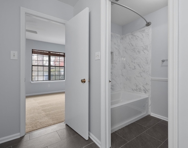 5702 3 Oaks Drive - Photo Thumbnail 18