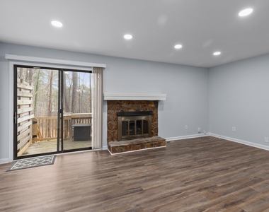 5702 3 Oaks Drive - Photo Thumbnail 6