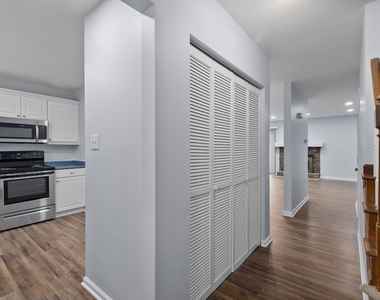 5702 3 Oaks Drive - Photo Thumbnail 5