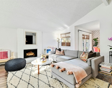 11010 Prairie Dove Cir - Photo Thumbnail 6