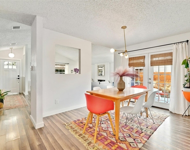 11010 Prairie Dove Cir - Photo Thumbnail 5