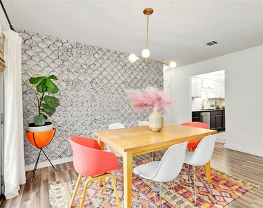 11010 Prairie Dove Cir - Photo Thumbnail 4