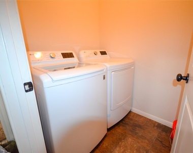 5632 Sabbia Dr - Photo Thumbnail 8