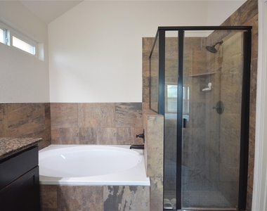 5632 Sabbia Dr - Photo Thumbnail 17