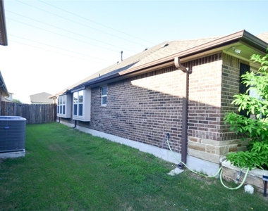 5632 Sabbia Dr - Photo Thumbnail 18