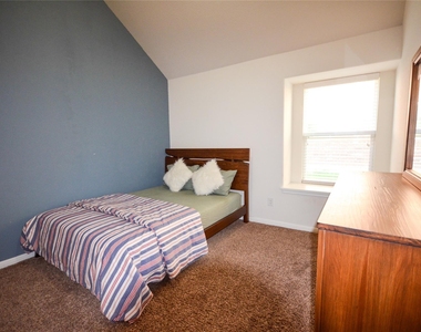 5632 Sabbia Dr - Photo Thumbnail 11