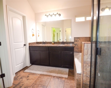 5632 Sabbia Dr - Photo Thumbnail 14