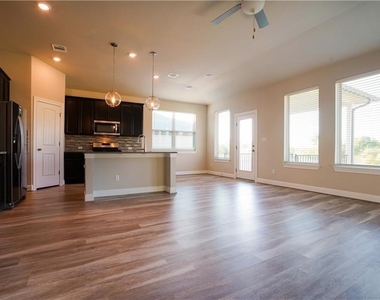 4004 Promontory Point Trl - Photo Thumbnail 2