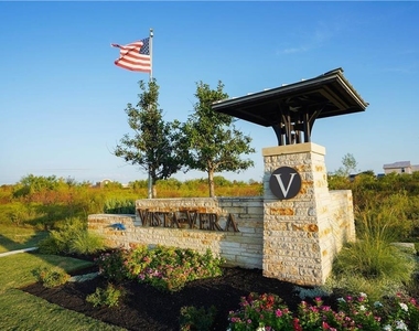 4004 Promontory Point Trl - Photo Thumbnail 18