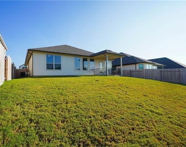 4004 Promontory Point Trl - Photo Thumbnail 14