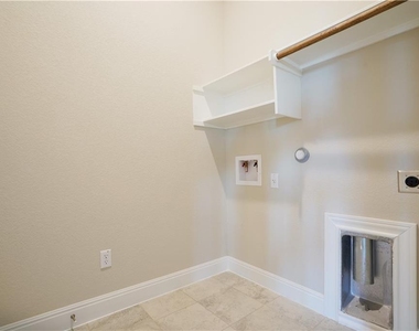 4004 Promontory Point Trl - Photo Thumbnail 13