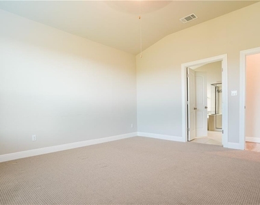 4004 Promontory Point Trl - Photo Thumbnail 5