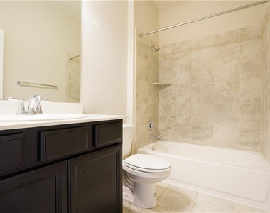 4004 Promontory Point Trl - Photo Thumbnail 12