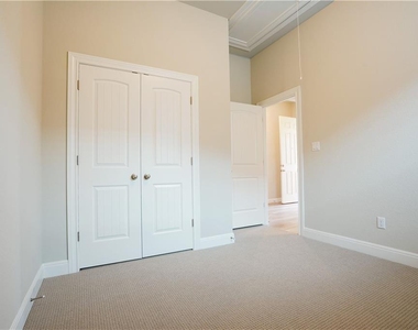 4004 Promontory Point Trl - Photo Thumbnail 9