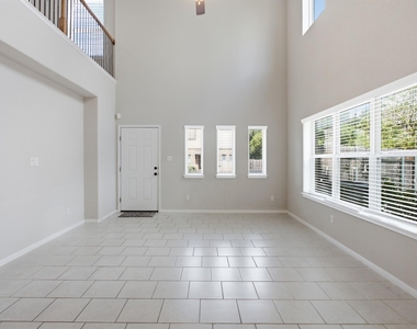 2304 S Lakeline Blvd - Photo Thumbnail 6