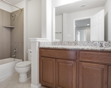 2304 S Lakeline Blvd - Photo Thumbnail 21