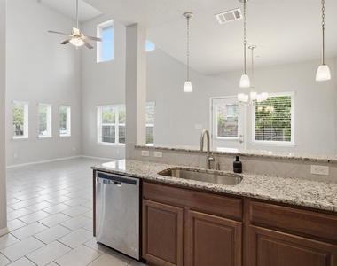 2304 S Lakeline Blvd - Photo Thumbnail 9